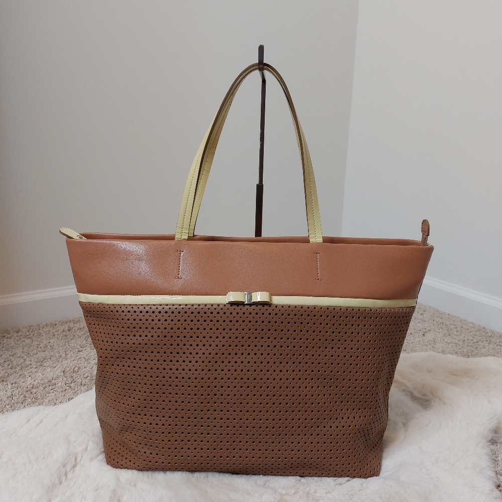 NWOT Salvatore Ferragamo Florinda zip top leather tote bag